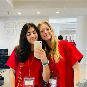 Meet your Posher, Maria